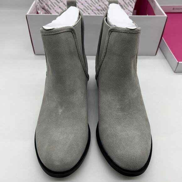 Isaac Mizrahi Live! Suede Ankle Boot Womens Size 7 Medium Gray Chelsea Boot - Picture 4 of 12